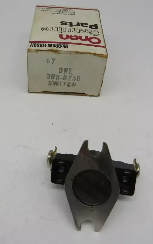 309-0259 Onan Hatko Switch (Replaces 309-0257 OBSOLETE) Hi Temp Cut Out For MDJA, MDJB, MDJC, MDJE, MDJF Marine Diesel Genset Engines 1/15/2026 THIS PART IS IN STOCK as of 1/15/2026