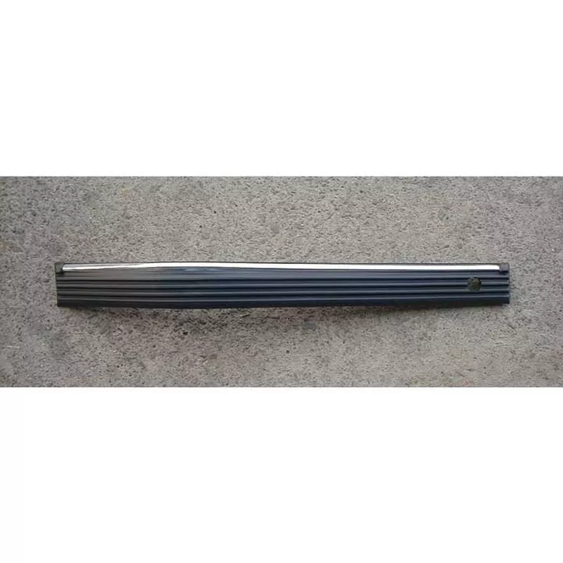 LH IMPACT STRIP 2PC CHR CHEVY/ C/K P/U 88-02; BLAZER/TAHOE/YUKON 92-00; SURBURBAN 92-99